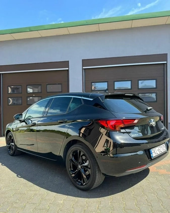 Opel Astra cena 55900 przebieg: 151876, rok produkcji 2019 z Koło małe 742